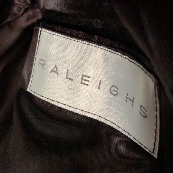 Men’s Cashmere top coat mink collar, black, vent in back - Picture 4 of 6